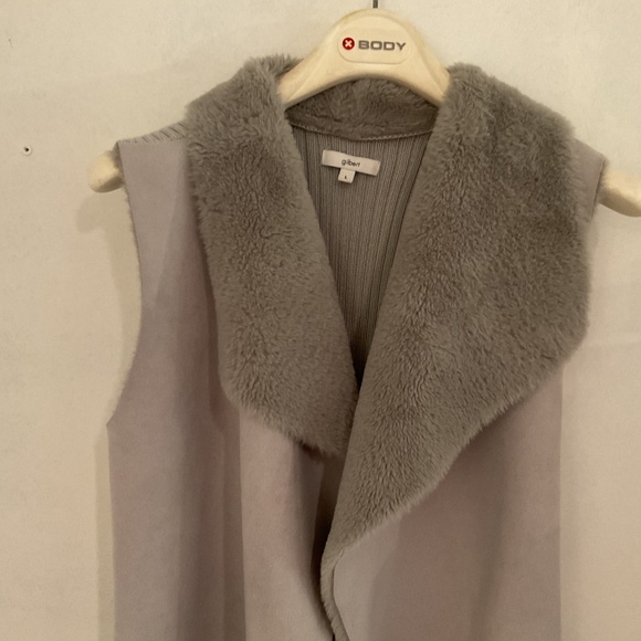 CLOTHING $5 - Picture 2 of 8